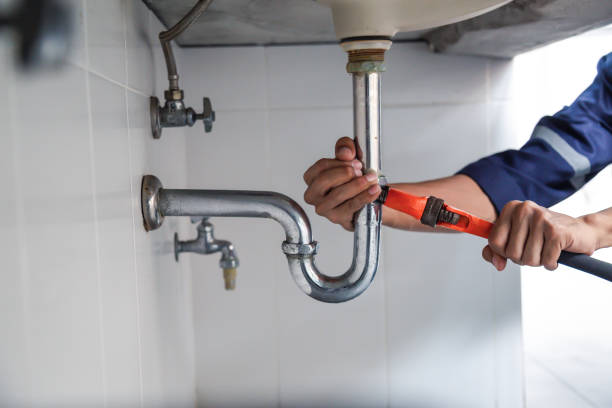 Best Emergency Plumber  in Southwest Sandhill, TX
